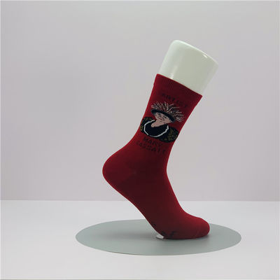 Moda de algodón personalizada Calcetines deportivos de equipo de mujeres Calcetines de estilo regular Calcetines diarios para ventas B2B