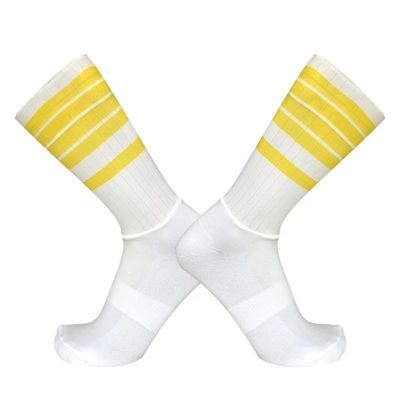 Calcetines deportivos confortable anti-deslizante y seco rápido para el tobillo masculino para la vida diaria y el deporte