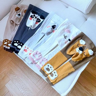 Calcetines para bebés en algodón cómodo y transpirable con un adorable patrón de animal