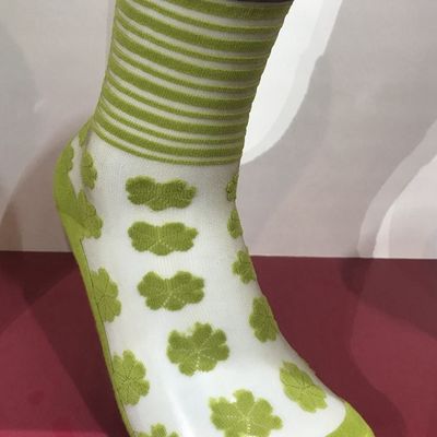 Calcetines de vidrio de punto cómodos de algodón de nylon para mujeres Logotipo personalizado OEM 35-40 Tamaño de mujer