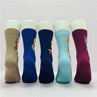 Imprimir calcetines de algodón personalizados para mujeres resistentes al sudor sin detección de agujas
