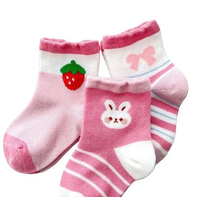 Espesor estándar Calcetines para niños transpirables con impresión rosa de fresa Temporada de invierno
