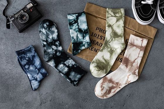 Verano de 2023 Tecnología de corbata de color personalizado Calcetines de media cintura para UNISEX tamaño UE 37-44