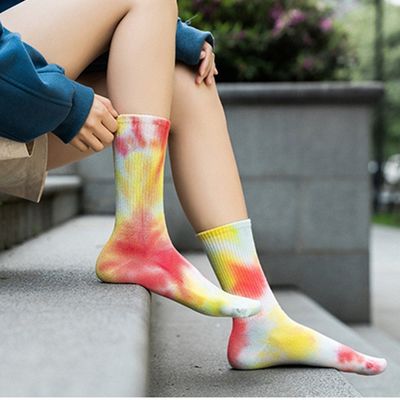 UNISEX 37-44 EU Tamaño Tie Dye Color delgado de caramelo Impresión personalizada Calcetines deportivos de tubo de algodón