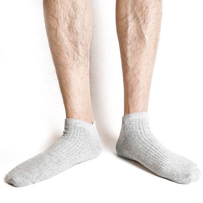 Calcetines cortos de corte bajo para hombres de estilo regular Diseño transpirable y resistente a la humedad