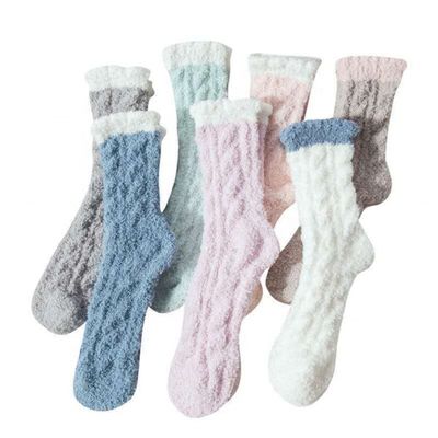 Calcetines de invierno suaves y cálidos con patrón de impresión Calcetines de poliéster gruesos y acogedores