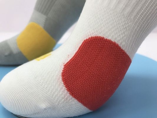 Calcetines de belleza antideslizantes Calcetines deportivos para correr con compresión y tejido de elastano del 3%