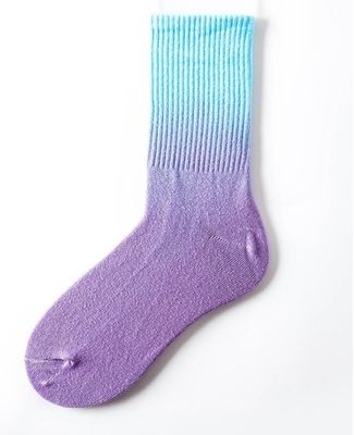 75% de tejido de algodón Mediano de la pantorrilla de la tripulación de la corbata calcetines de colorante para el unisexo en 39-42 EU tamaño