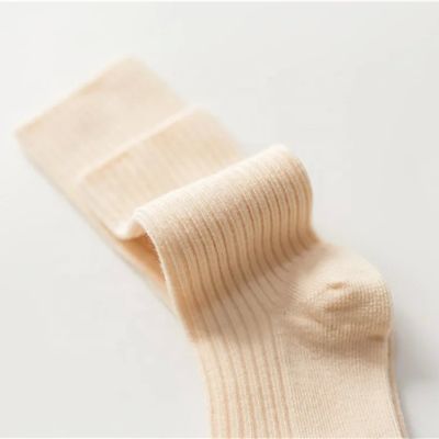 Calcetines de belleza de algodón suave Higroscópico de liberación de sudor Mujeres delgadas de bambú Ligero Calcetines de tripulación informal