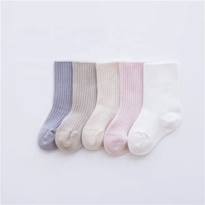 Calcetines de belleza de algodón suave Higroscópico de liberación de sudor Mujeres delgadas de bambú Ligero Calcetines de tripulación informal