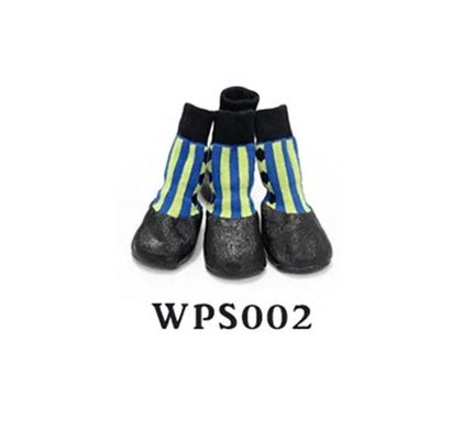 Calcetines para mascotas de Navidad Añadir un poco de diversión festiva a las patas de su mascota con estos calcetines