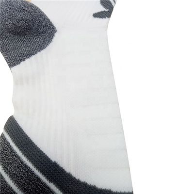 Calcetines de correr excelente agarre para el patrón de priting profesional de la carrera sin detección de agujas
