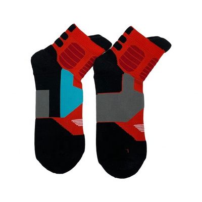 50000 Calcetines deportivos de algodón unisex Calcetines de correr con agarre personalizado para artículos esenciales de primavera