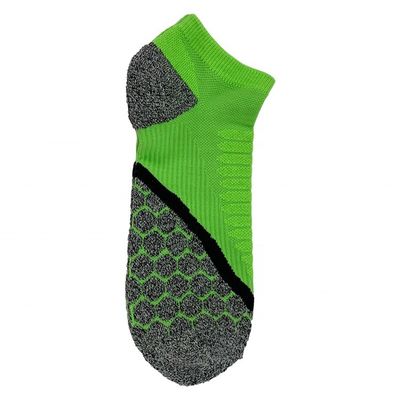 Calcetines de tobillo alto verdes hechos a medida para secar rápido algodón blando y función antiderrapante