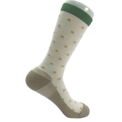 Calcetines deportivos con alta humedad en los tobillos para la elasticidad a la presión y la duración de la carrera