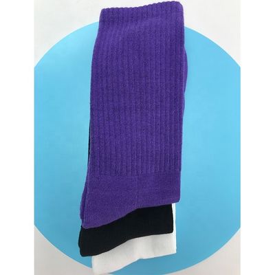 Calcetines de baloncesto de detección de agujas en púrpura 70% algodón peinado 25% poliamida para correr