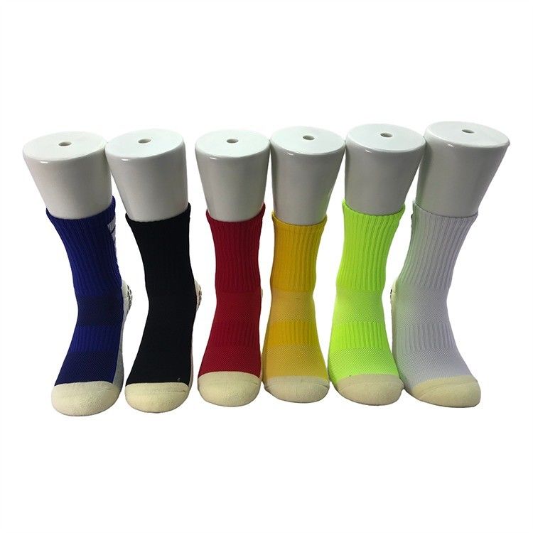 Calcetines deportivos antideslizantes con agarre personalizado y altura del tobillo LZ-21-antilsip 01