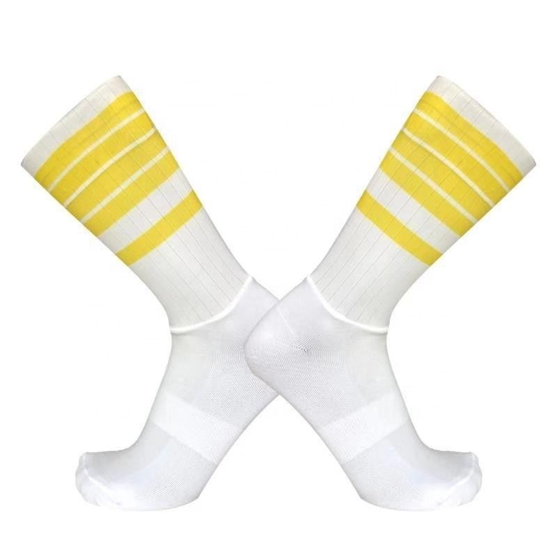 Calcetines deportivos confortable anti-deslizante y seco rápido para el tobillo masculino para la vida diaria y el deporte