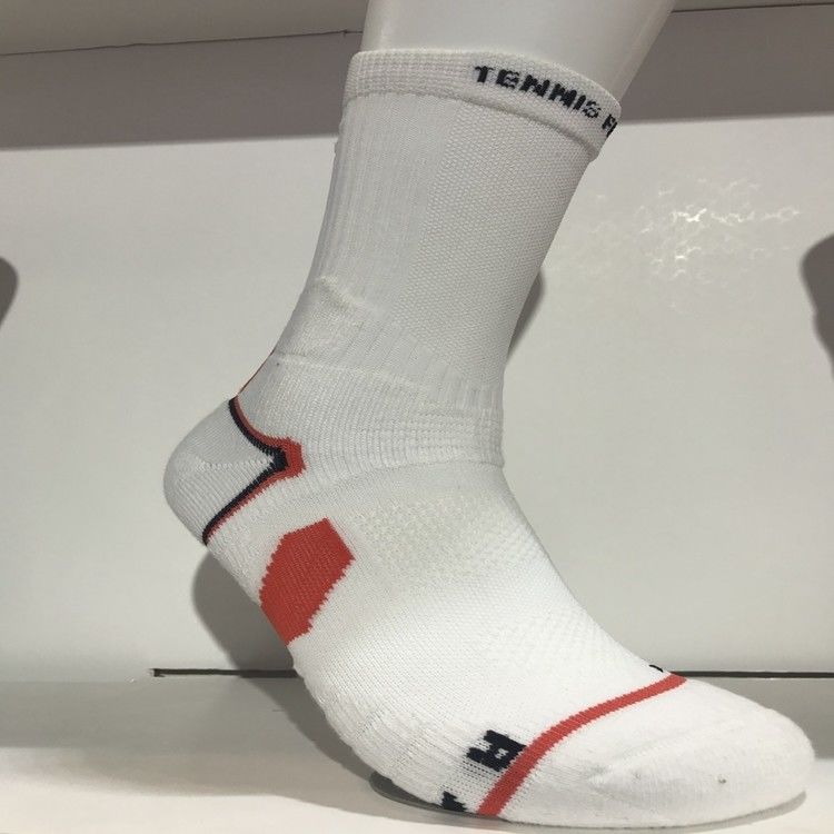 Detección de agujas Calcetines deportivos de colores personalizados para hombres con 200 puntos y estilo regular