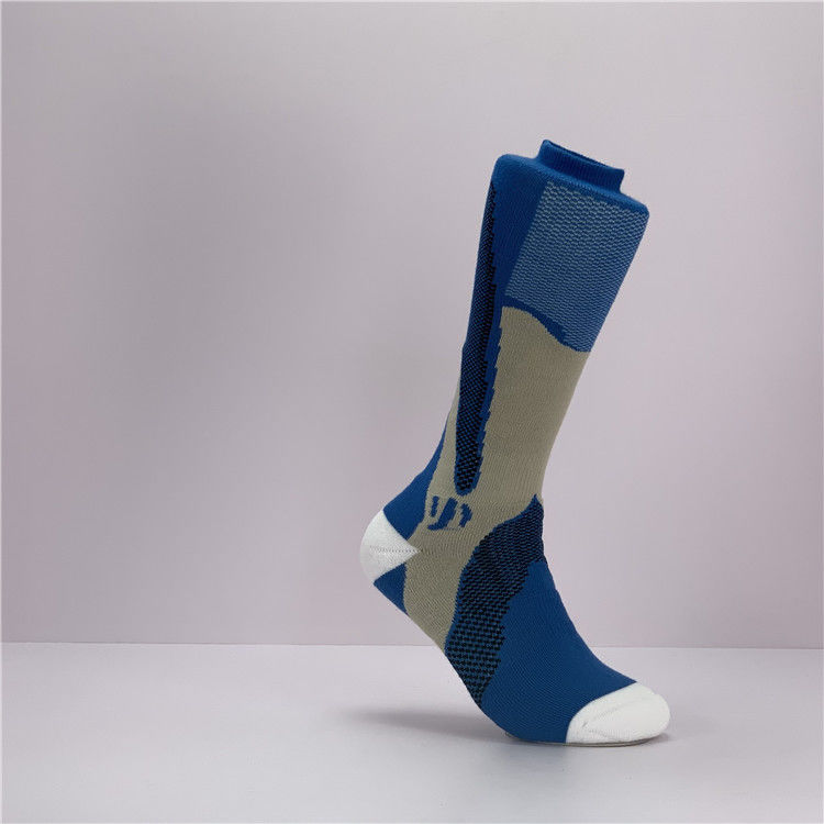 25%Calcetines de fútbol de agarre de poliamida Calcetines deportivos largos para entrenamiento y rendimiento deportivo