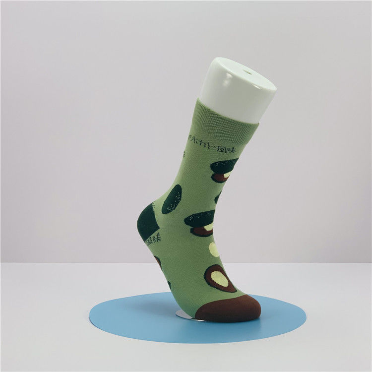 Coloridos calcetines antibacterianos con patrón de Jacquard perfectos para las mujeres