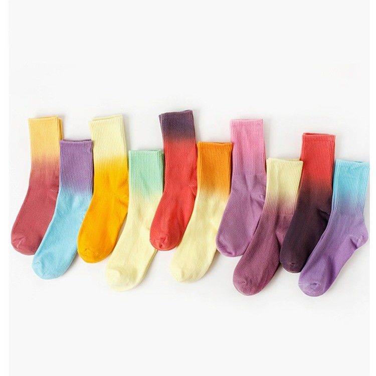 75% de tejido de algodón Mediano de la pantorrilla de la tripulación de la corbata calcetines de colorante para el unisexo en 39-42 EU tamaño