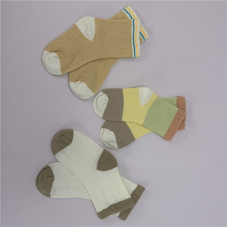 Calcetines simples de algodón para niños 2-3Y con patrón de dibujos animados y diseño personalizado de secado rápido