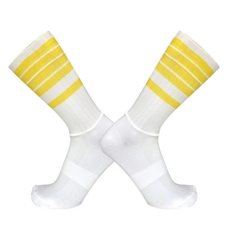 Material de poliamida y spandex estilo regular Calcetines deportivos masculinos para estilo de vida activo