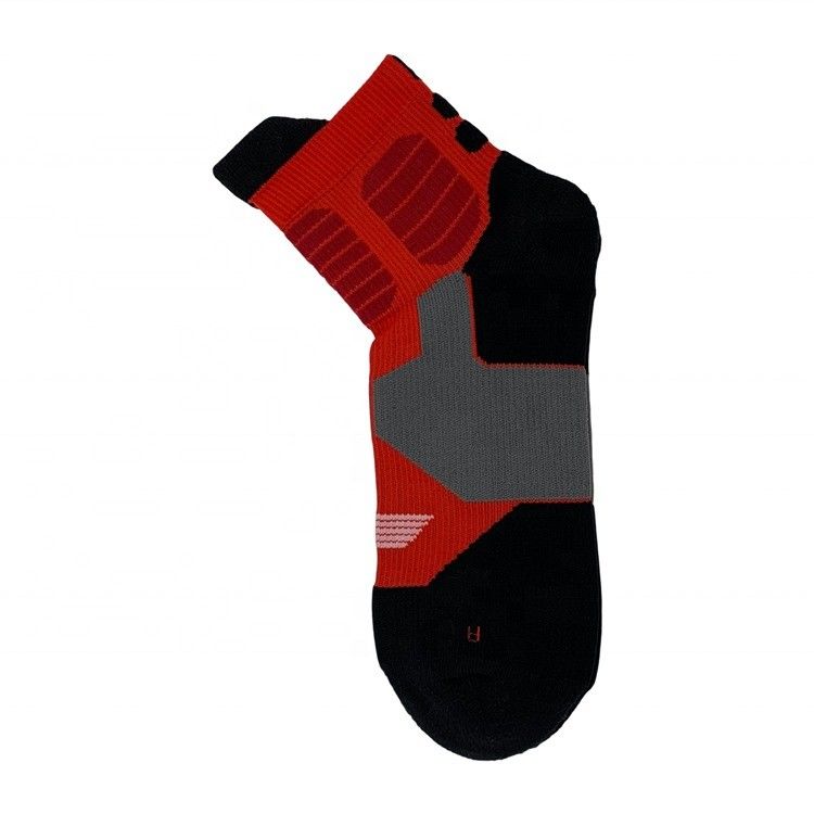 50000 Calcetines deportivos de algodón unisex Calcetines de correr con agarre personalizado para artículos esenciales de primavera