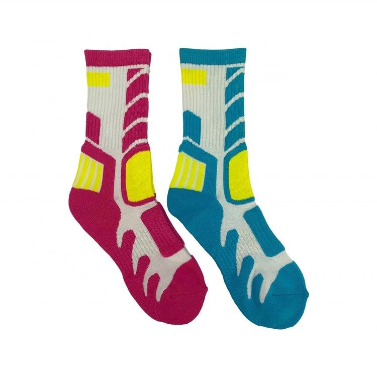Temporada de primavera calcetines deportivos rojos y verdes para hombres calcetines deportivos rápidos y secos